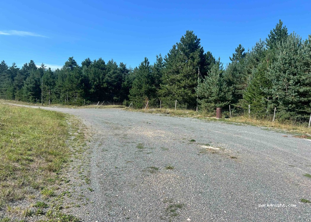 (48000) Saint-Étienne-du-Valdonnez - D31 — foto