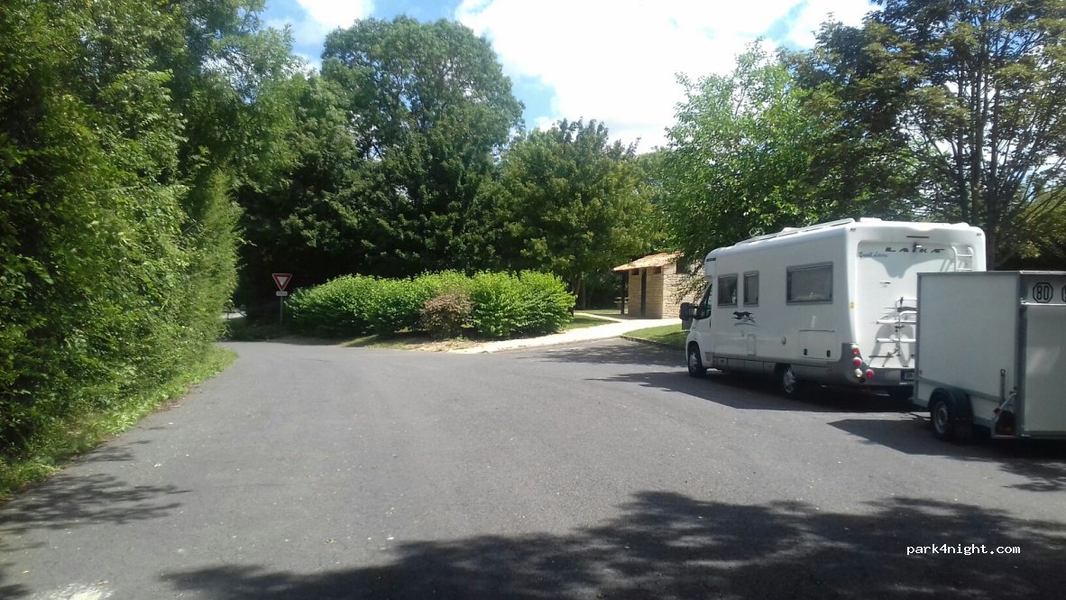 (79170) Brioux-sur-Boutonne - 48 Avenue de Royan — foto 3