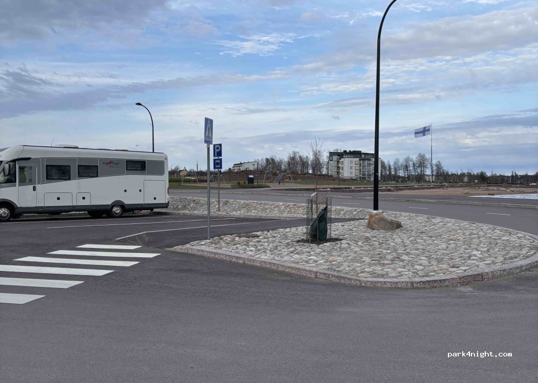 (49400) Hamina - 19 Tullimakasiininranta — foto 2