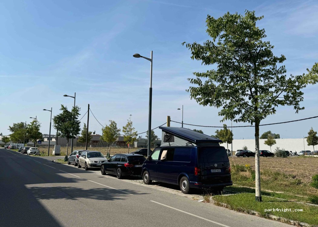 (1220) Wien - 6 Ada-Lovelace-Straße — foto