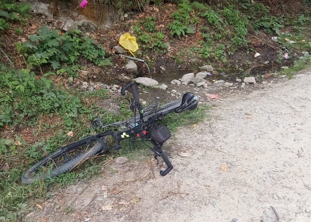 (117543) Slatina - Unnamed Road — foto