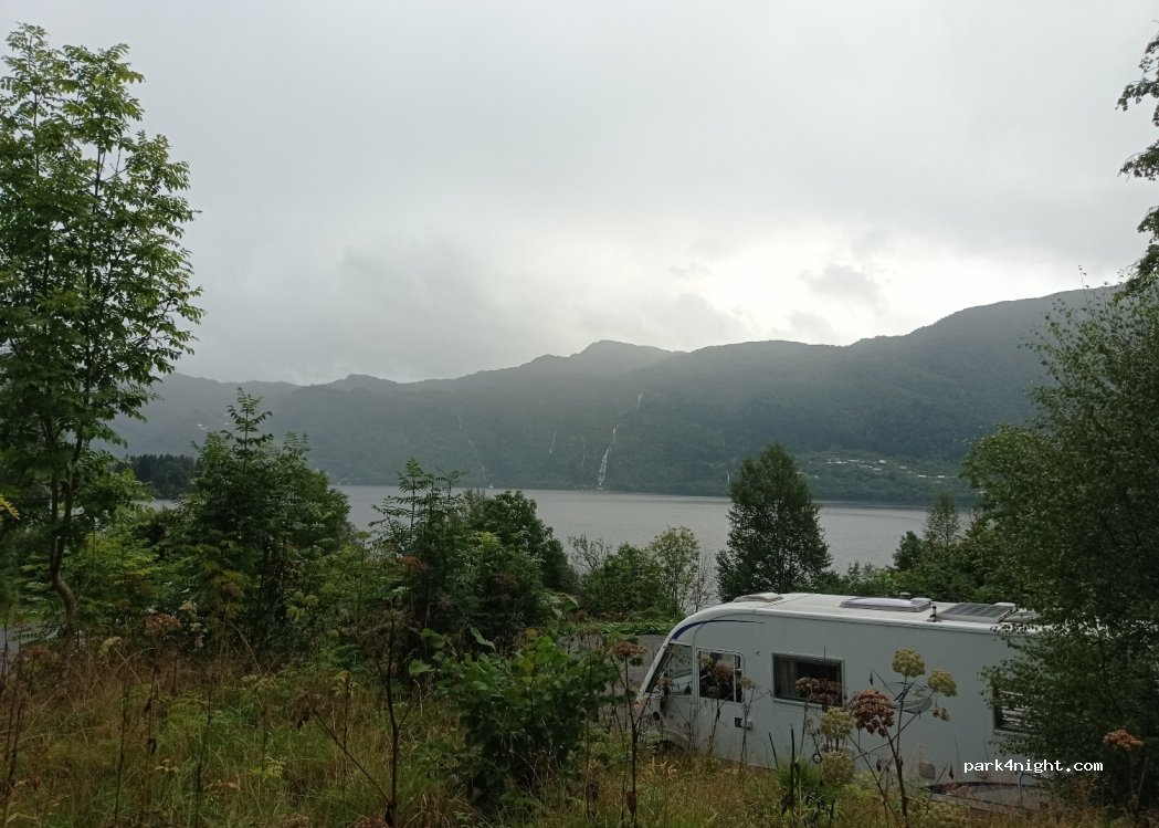 (5285) Bruvik - 74 Neskaivegen — foto