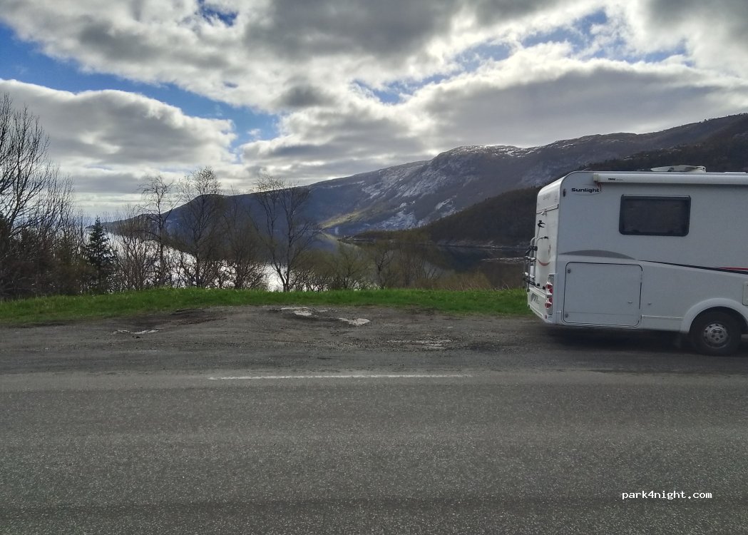 (8056) Börelv - 90 Primær Fylkesveg 812 — foto