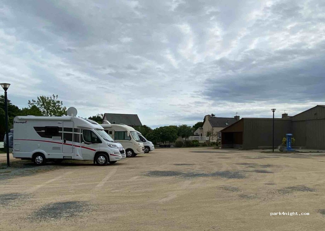 (22160) Plourac'h - 8 Rue de l'Argoat — foto 3