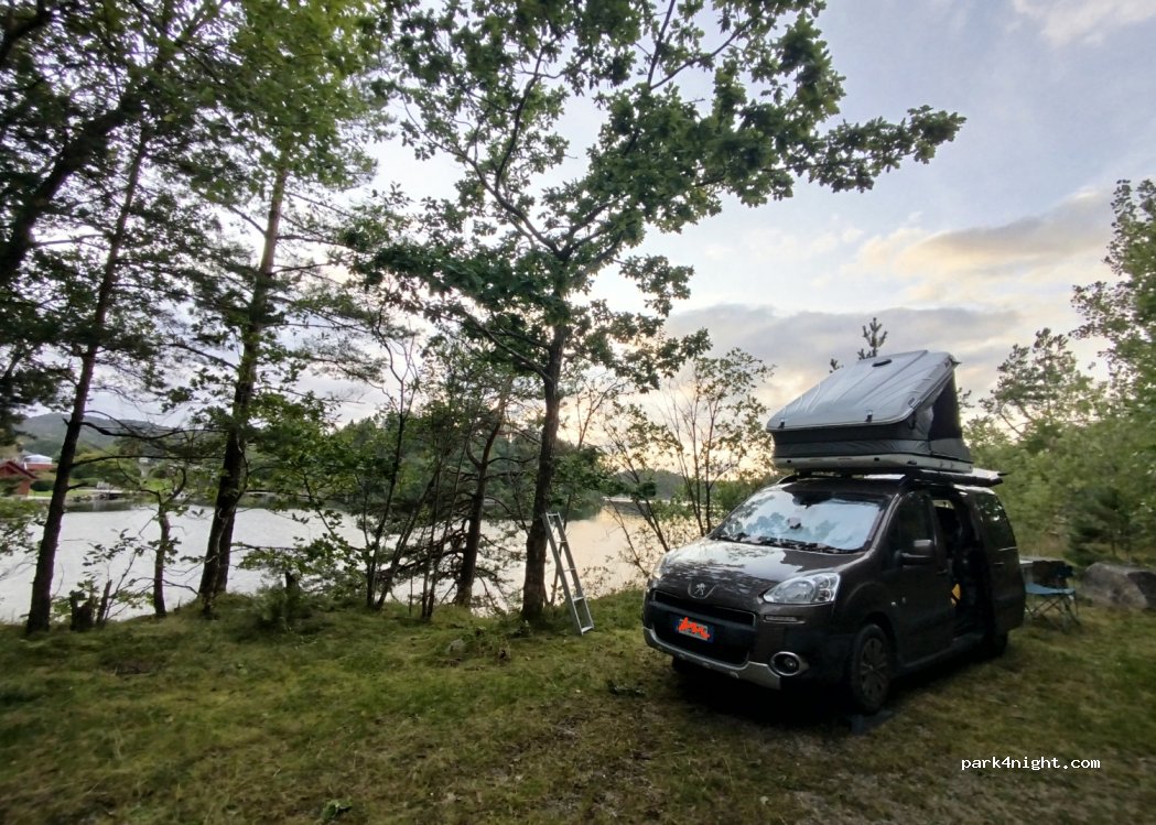 (4516) Mandal - 2 Dostadbakken — foto