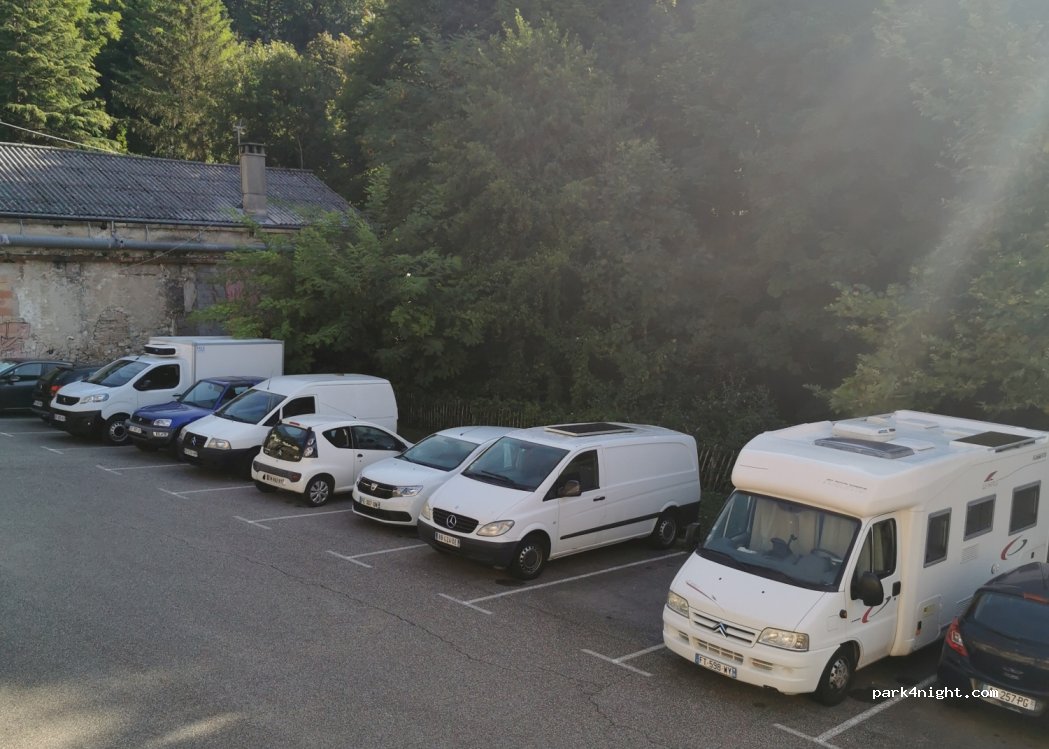 (38500) Voiron - 2 Route des Gorges — foto 2
