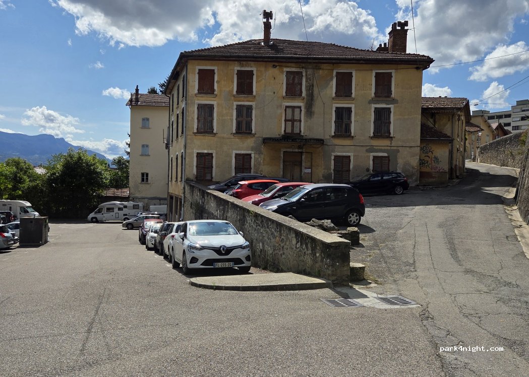 (38500) Voiron - 2 Route des Gorges — foto 4