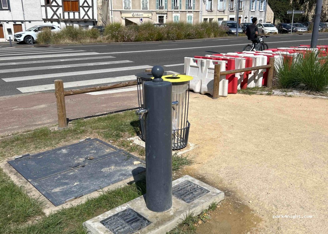 (58000) Nevers - 18 Quai de Mantoue — foto