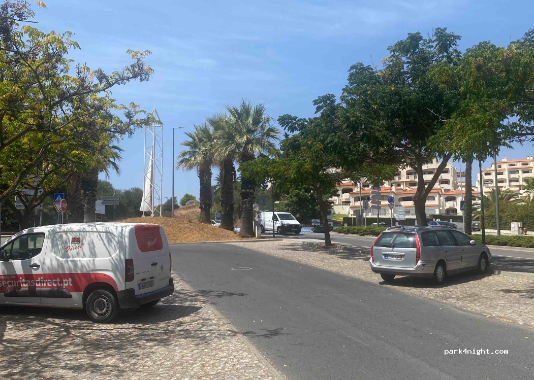 (8200) Albufeira - 225 Beco José Ramos Pimenta — foto