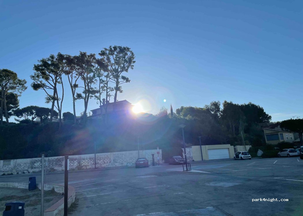 (83270) Saint-Cyr-sur-Mer - 50 Route de la Madrague — foto 3