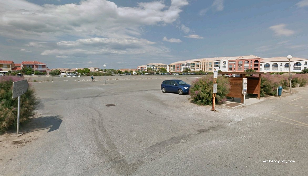 (66420) Le Barcarès - Avenue de l'Île de la Coudalère — foto
