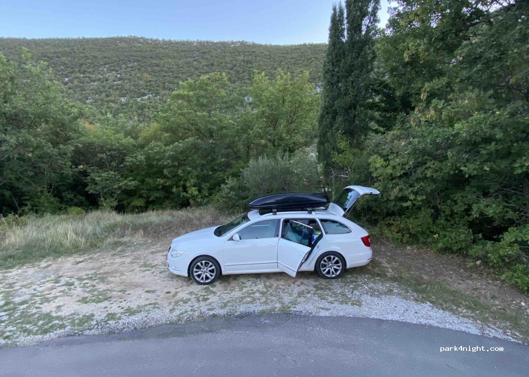 (21208) Kučiće - Unnamed Road — foto 4