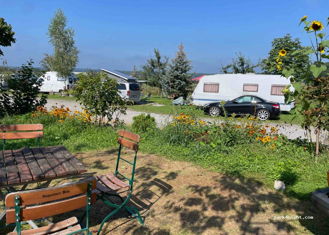 Campingstellplatz am Obstgarten Familie Leiprecht — foto