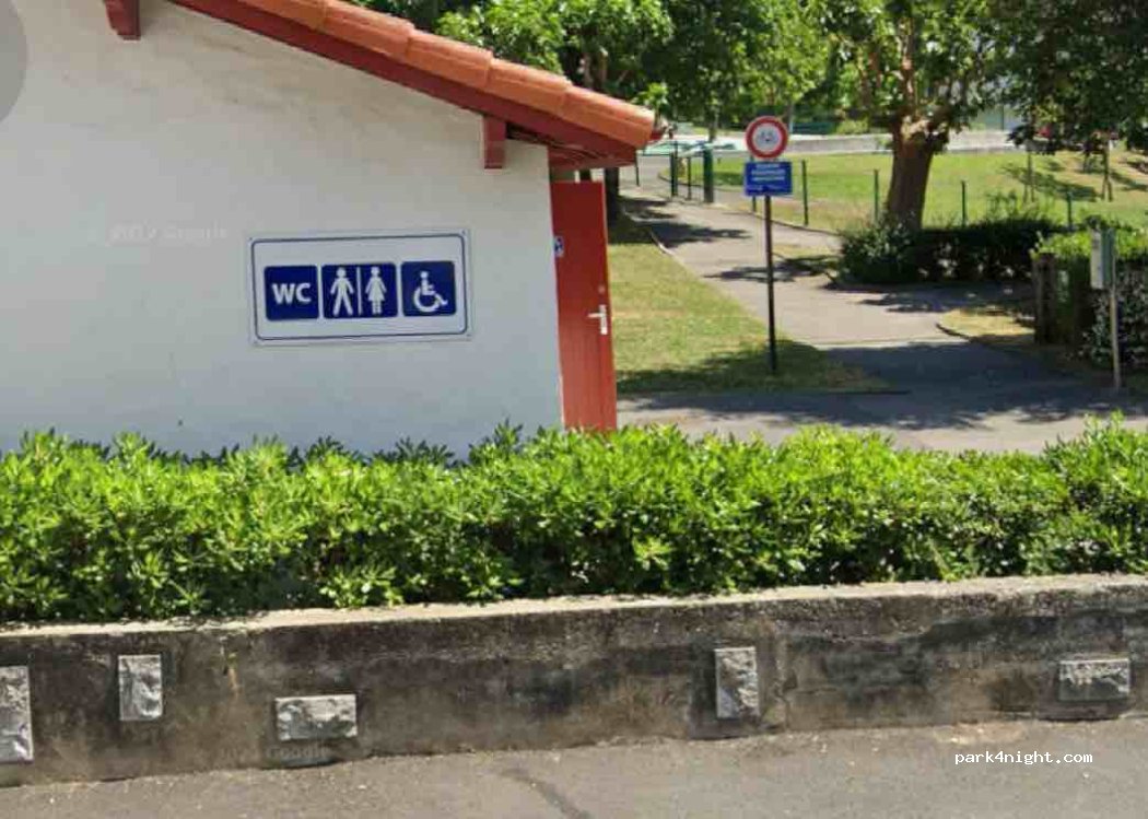 (64200) Biarritz - 16 Avenue du Golf — foto