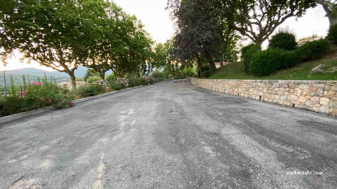 (83440) Fayence - 38 Avenue Robert Fabre — foto