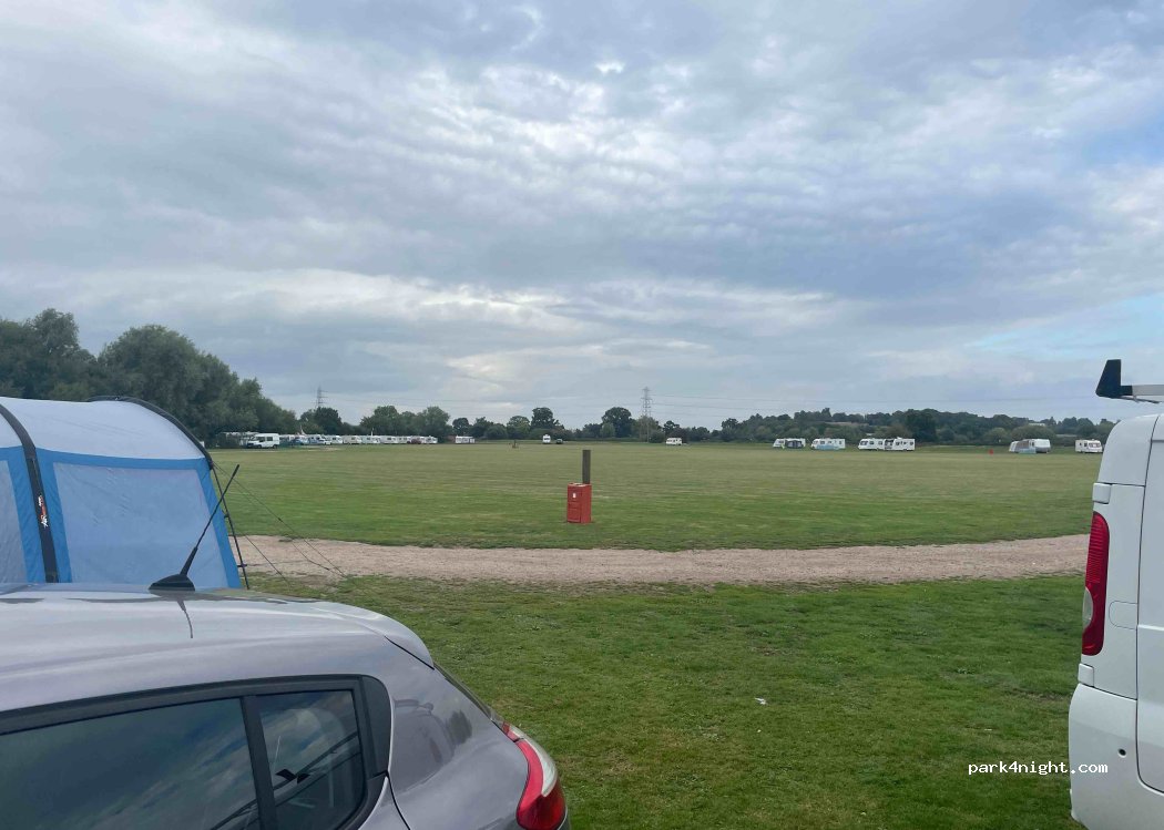 Red Lion Inn Camping & Caravan Park — foto