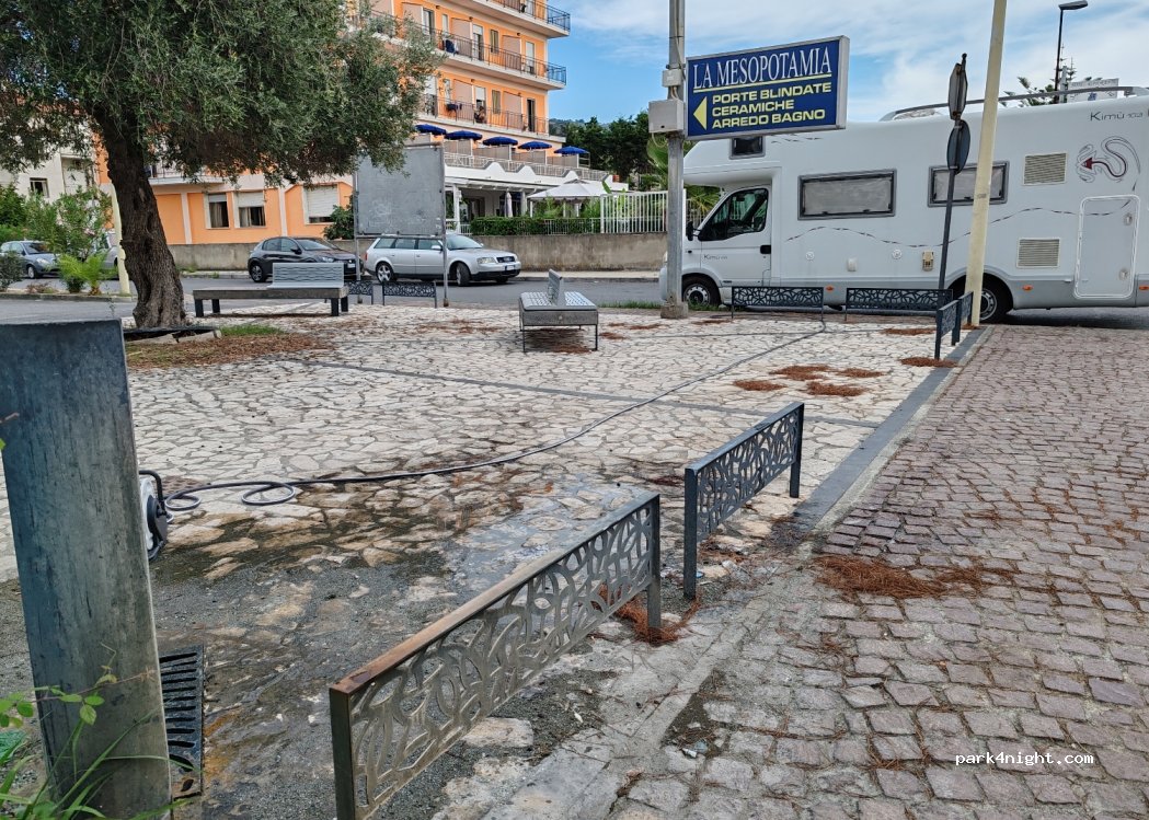 (87032) Amantea - 201 Via Stromboli — foto