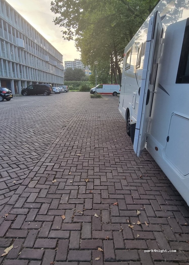 (1025 JP) Amsterdam - 305 Buikslotermeerplein — foto
