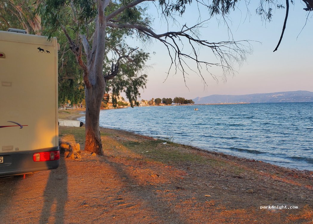 (340 08) Eretria - Unnamed Road — foto