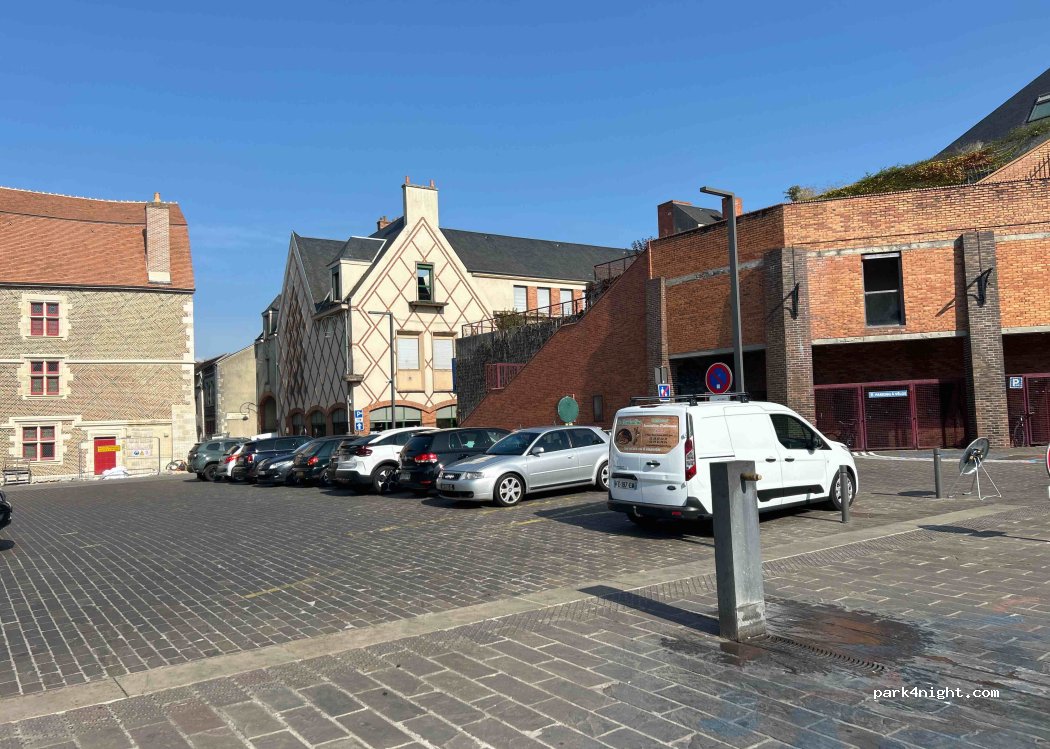 (45500) Gien - 44 Quai Lenoir — foto