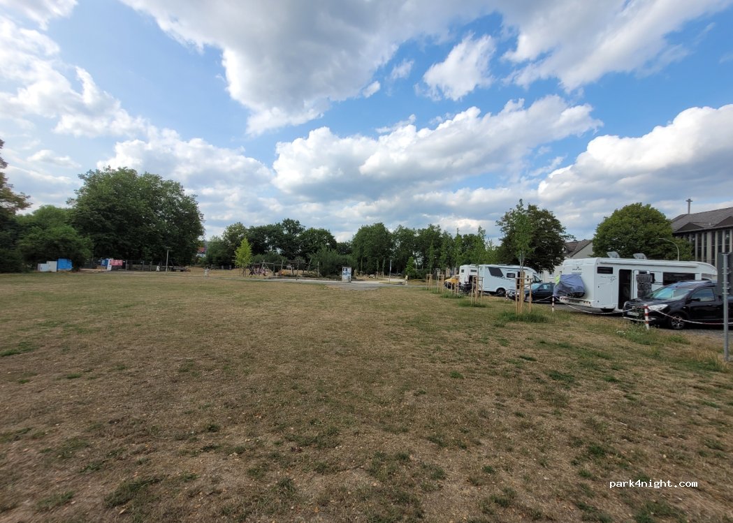 Wohnmobilstellplatz am Bürgerpark in Lich — foto 3