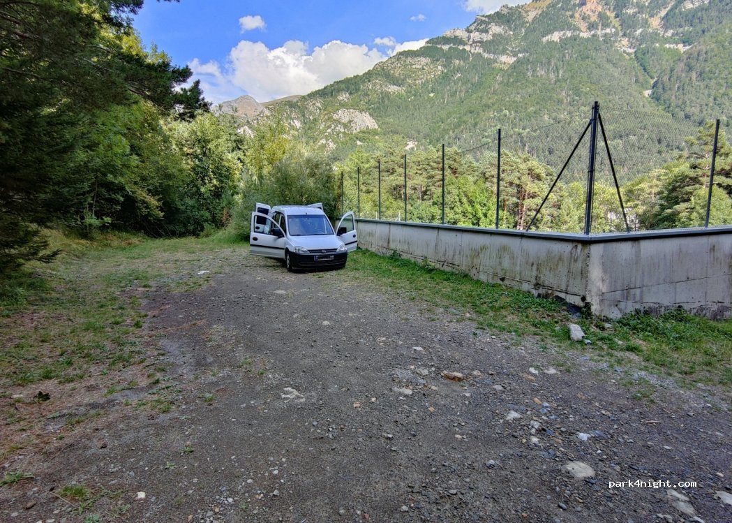 (22880) Canfranc-Estación - 2 Camino de los Ayerbes — foto 2