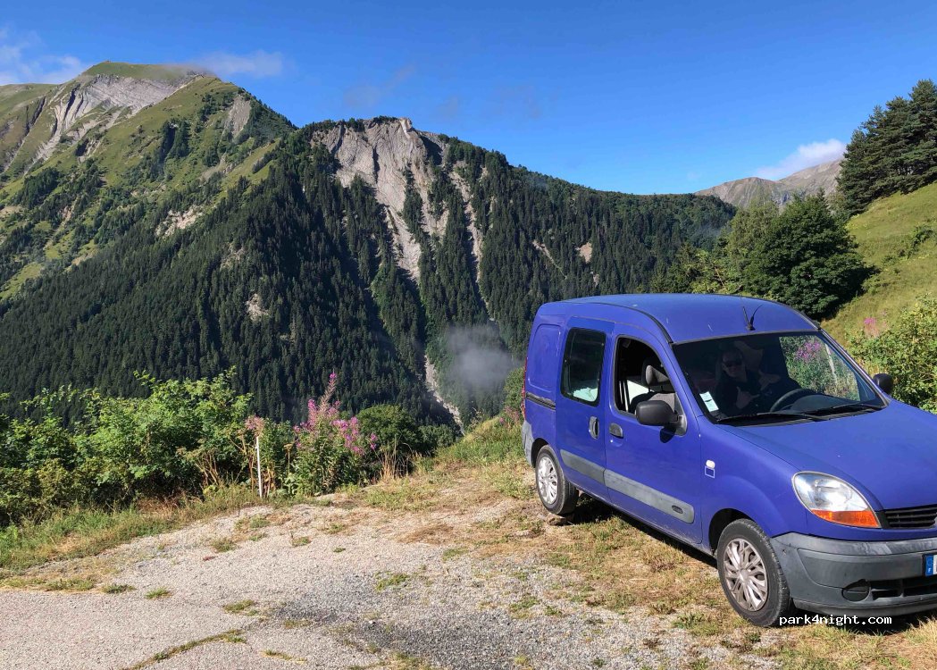 (38520) Villard-Reymond - — foto