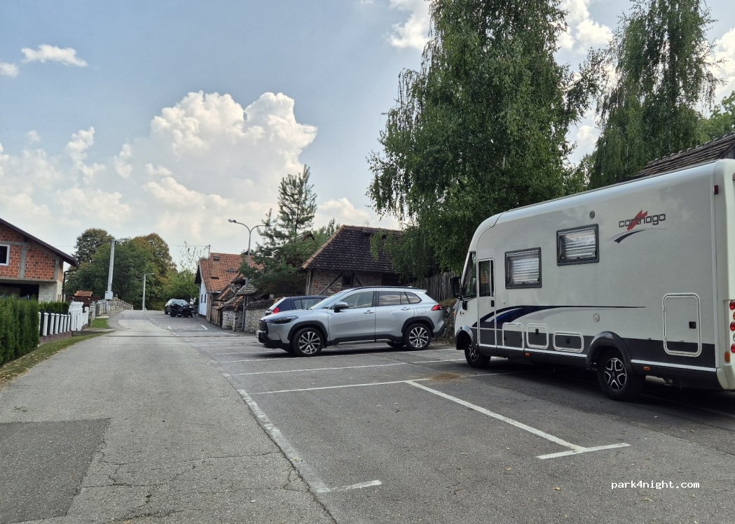 () Ljubačevo - Unnamed Road — foto