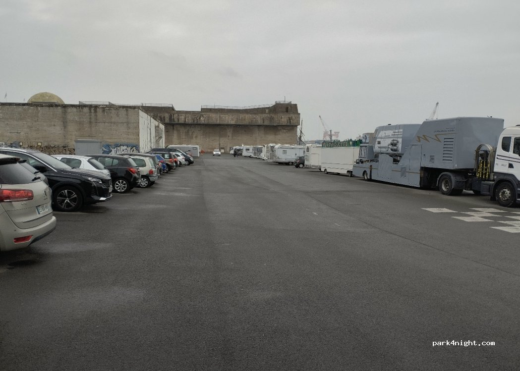 (44600) Saint-Nazaire - 9 Quai du Commerce — foto 2