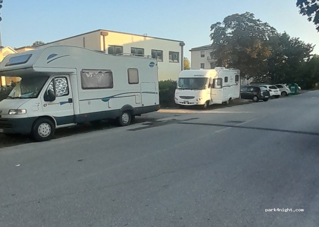 (57017) Stagno - 17A Via E. Curiel — foto