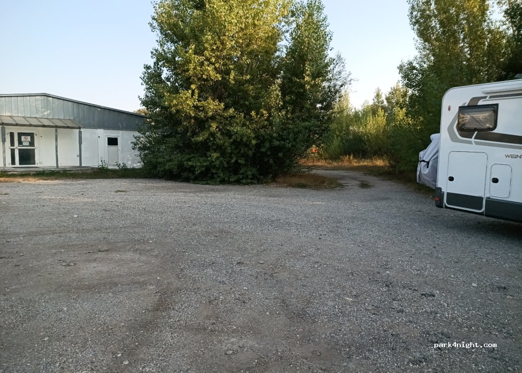 (2100) Korneuburg - 6 Am Hafen — foto