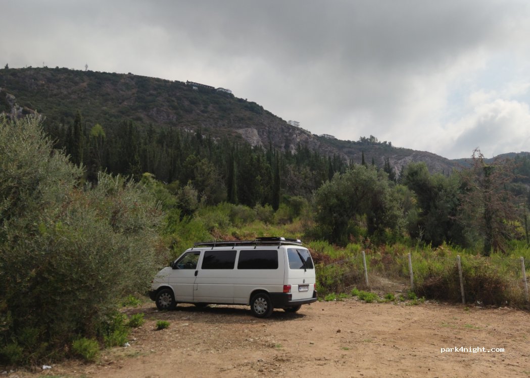 (9422) Dhërmi - Unnamed Road — foto