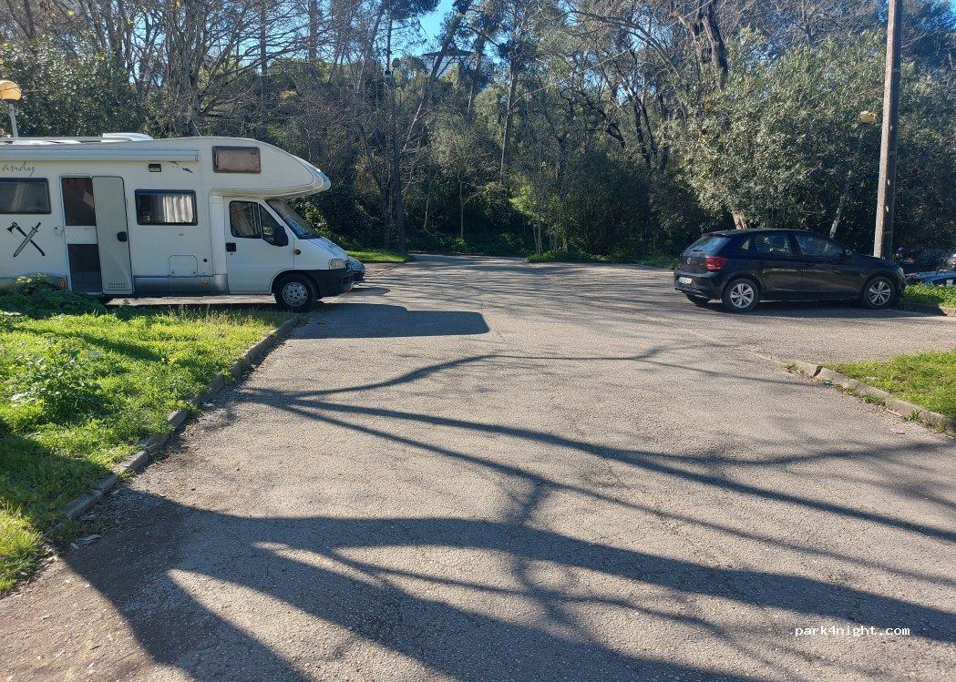 (1495-751) Cruz Quebrada - 16 Estrada da Costa — foto