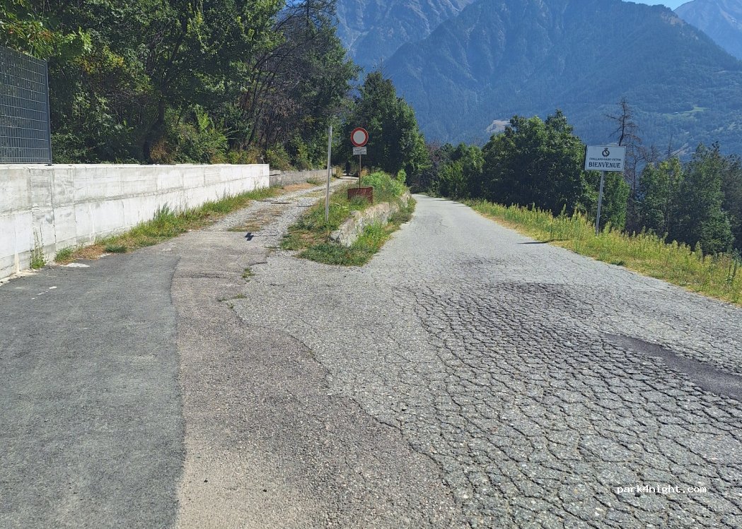 (11020) Émarèse - Unnamed Road — foto 2