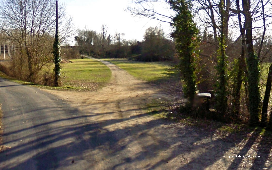(24700) Saint-Martial-d'Artenset - Route du Moulin du Duellas — foto
