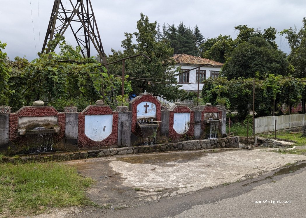 (3500) Shemokmedi - Unnamed Road — foto
