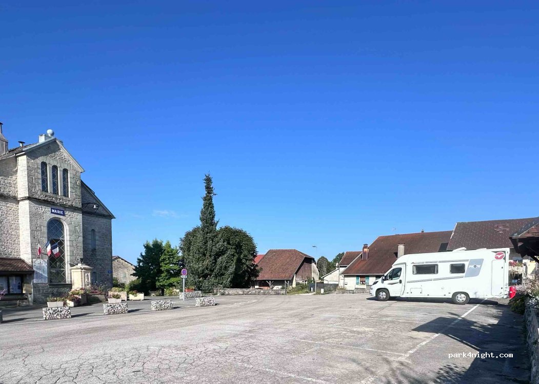 (39300) Supt - 1 Place de la Mairie — foto