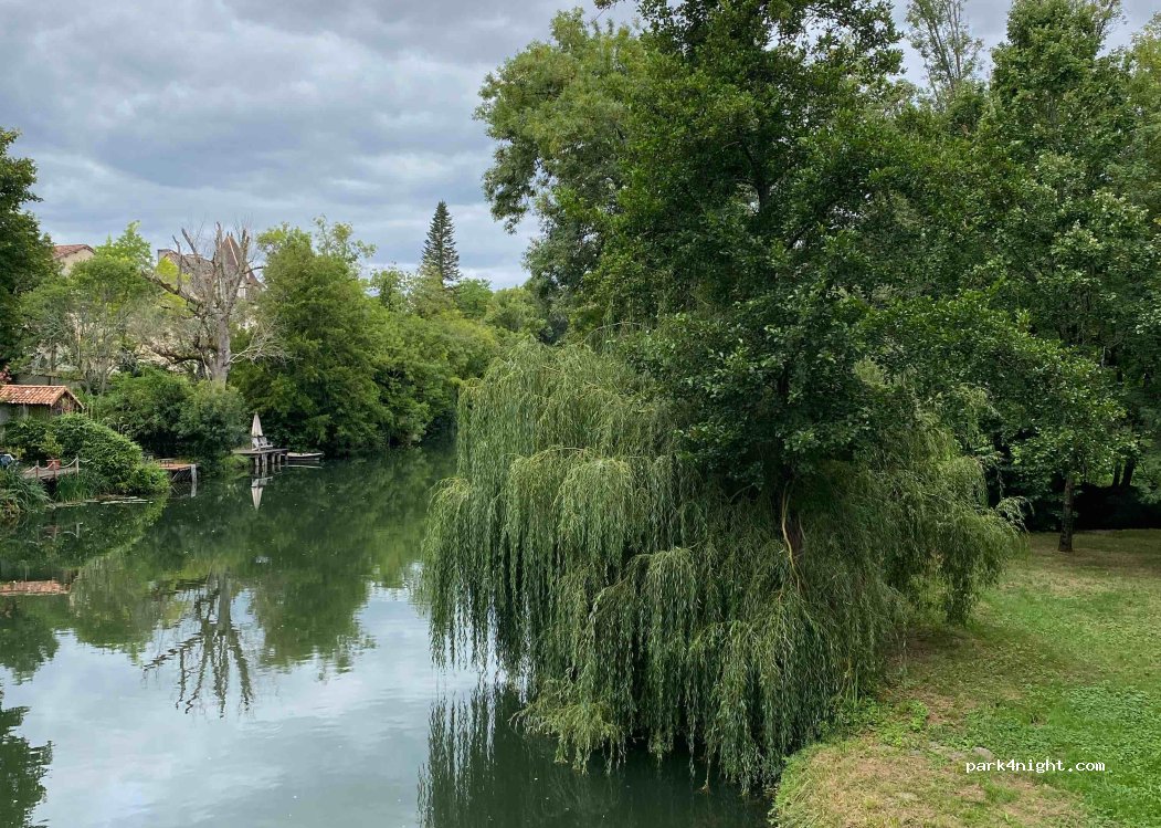 Aire-Naturelle de Camping du val de Dronne — foto 3