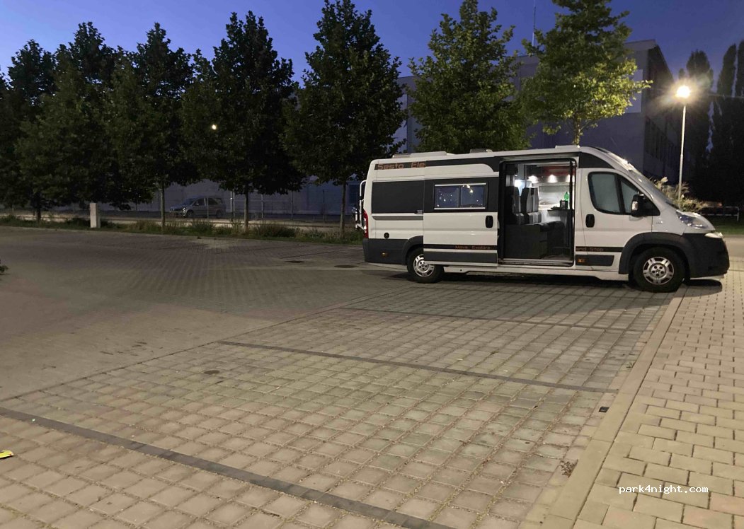 (664 34) Kuřim - Blanenská — foto 3