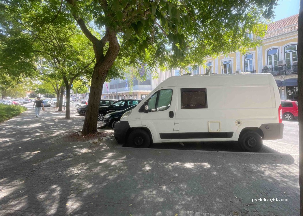 (2900-237) Setúbal - 87 Avenida Luísa Todi — foto