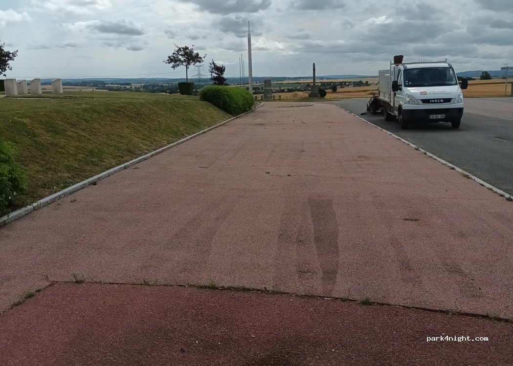 (14930) Vieux - Hill 112 Memorial — foto 3