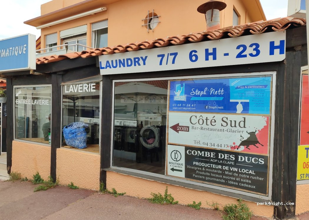 (11560) Fleury - 10 Rue du Rocher — foto