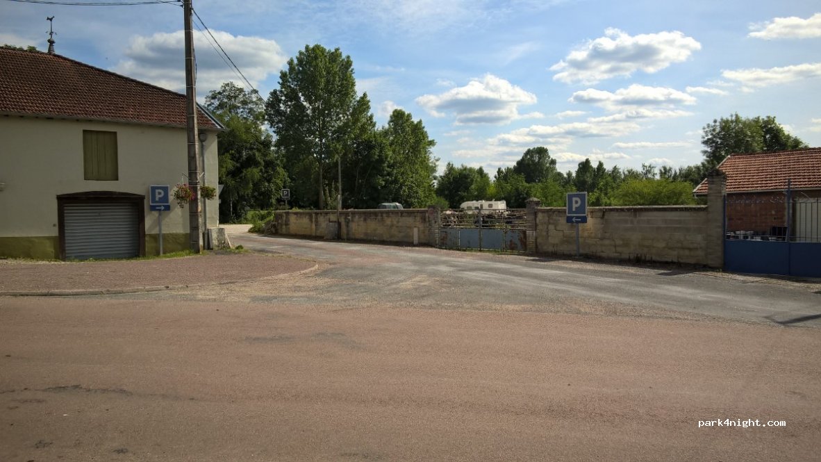 (52300) Donjeux - 1 Rue de la Fonderie — foto