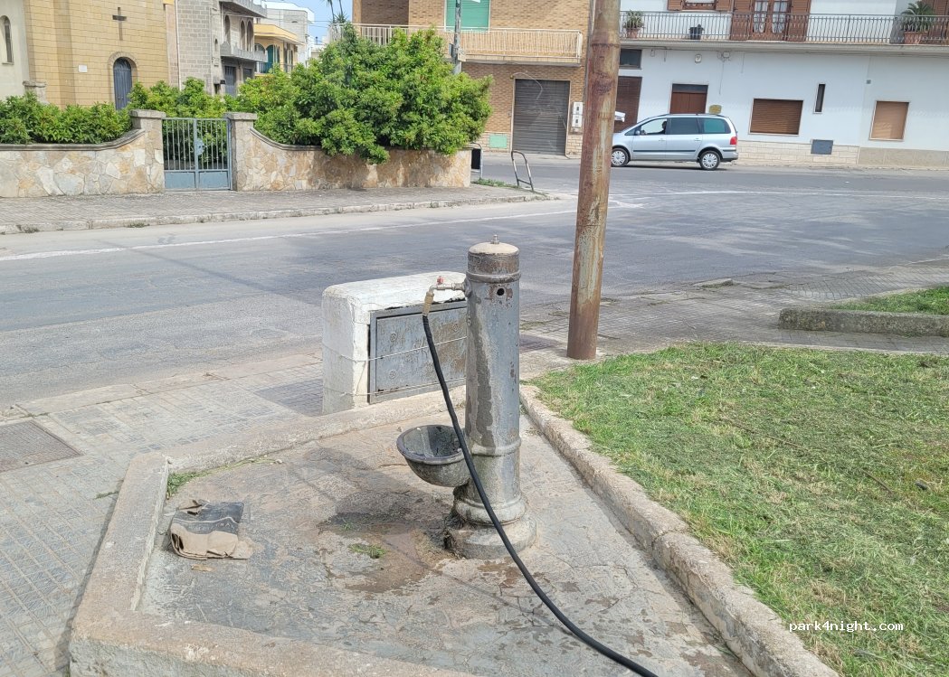 (72012) Carovigno - 33 Viale Foggia — foto