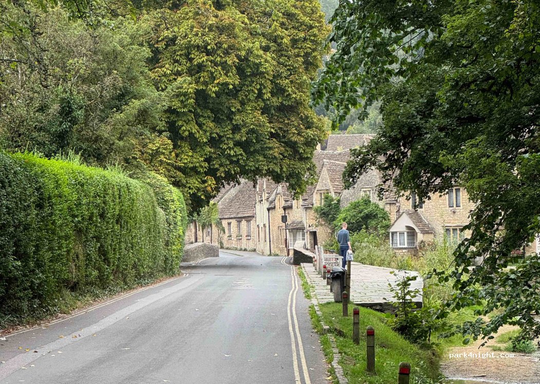 (SN14 7HX) Castle Combe - 3 Waterside — foto