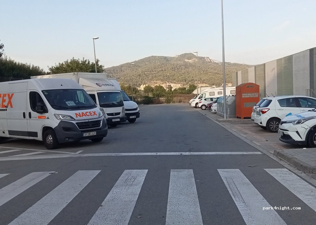 (08620) Sant Vicenç dels Horts - 59-61 Carretera de Sant Boi — foto 2
