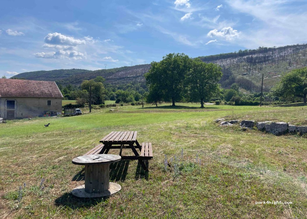 Camping à la ferme - Les Biquettes du Barrage — foto