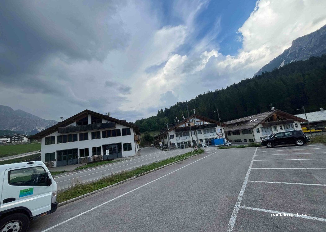 (32043) Cortina d'Ampezzo - Località Pian da Lago — foto 2
