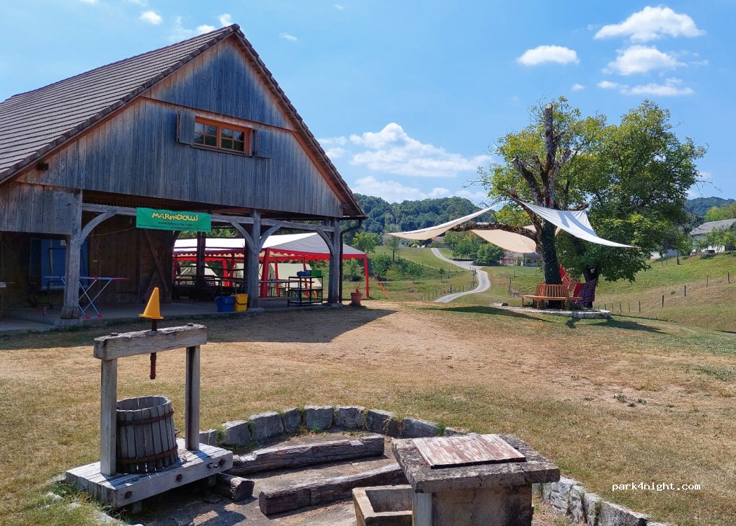 (8341)  - 7 Gorenjci pri Adlešičih — foto