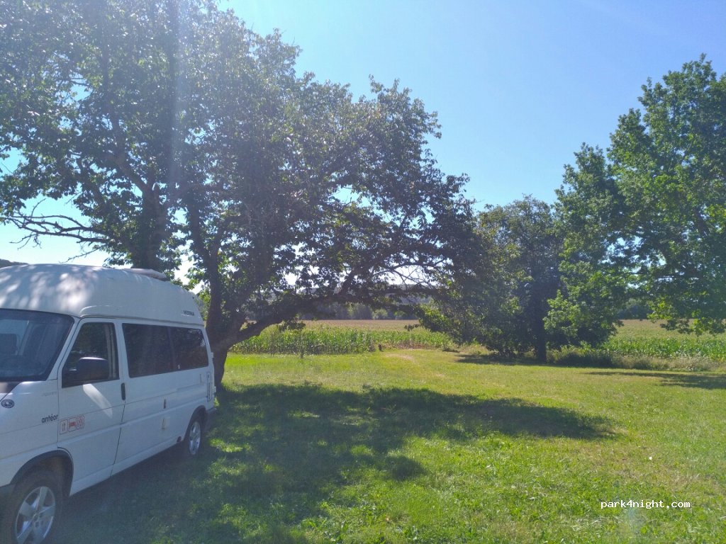(24510) Limeuil - D31 — foto